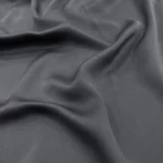 Echarpe en satin graine uni Charbon 1.webp