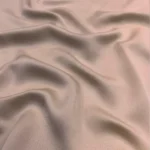Echarpe en satin graine uni Latte 1.webp