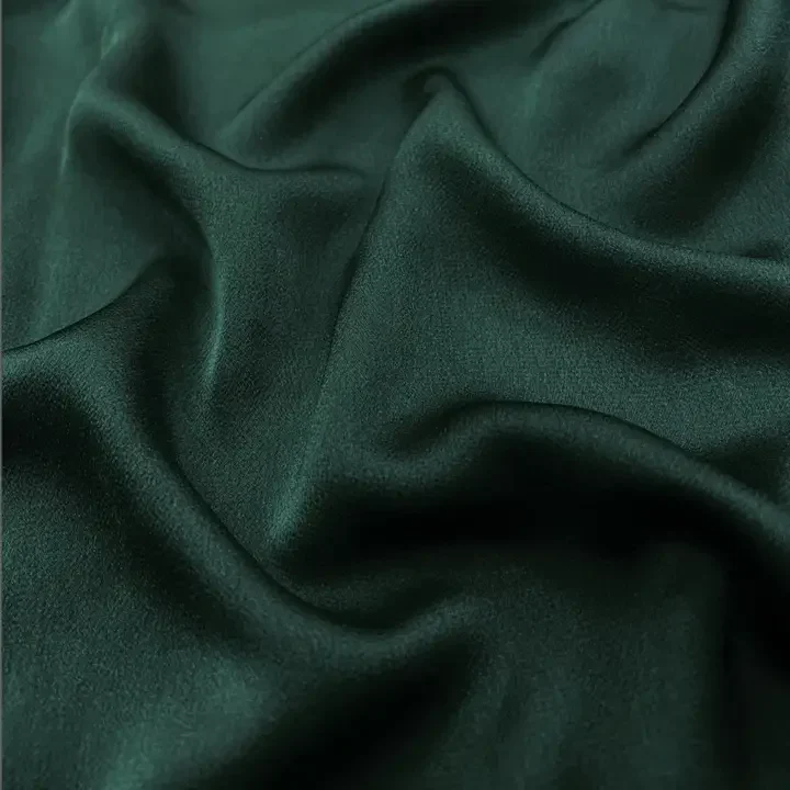Echarpe en satin graine uni Vert 1.webp